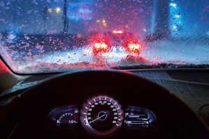 رانندگی در هوای بارانی
